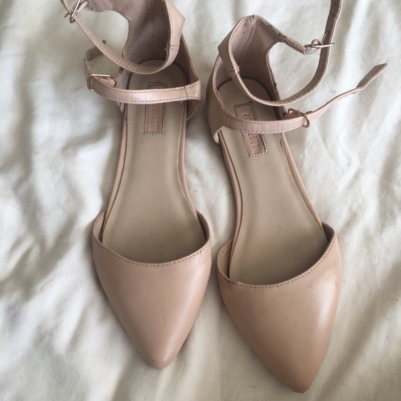 Forever 21 Shoes - Forever 21 Light pink strap flats